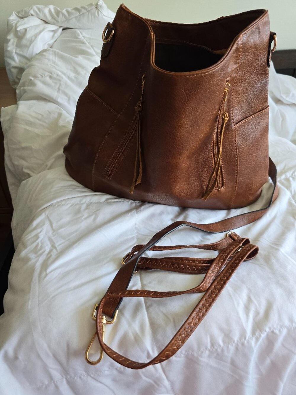 Brown leather shoulder/crossbody bag